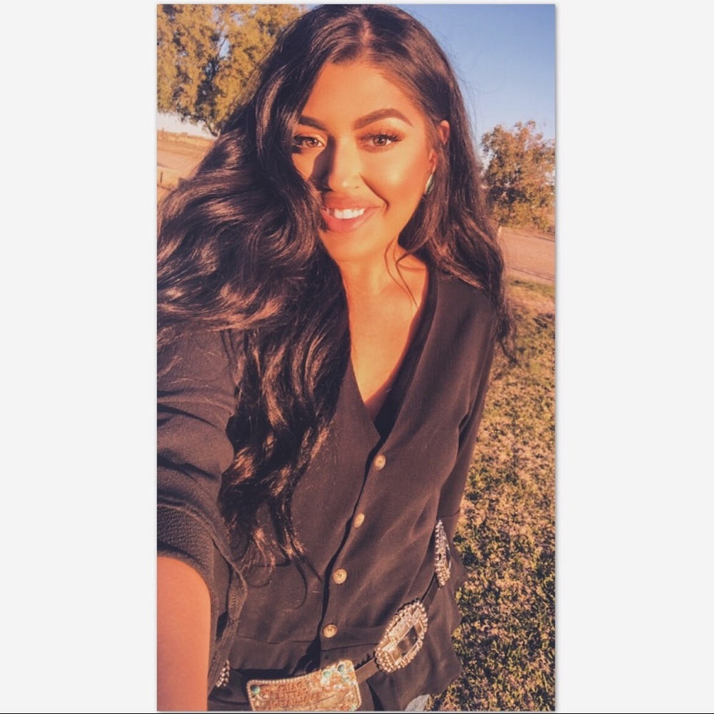 Meet your Posher, Angelica